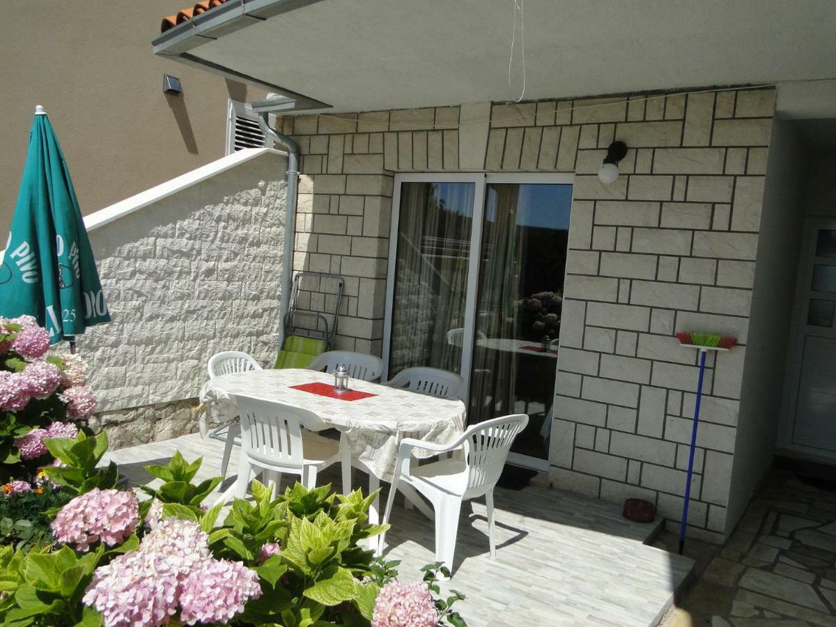 Mir Apartments Primošten Exteriör bild